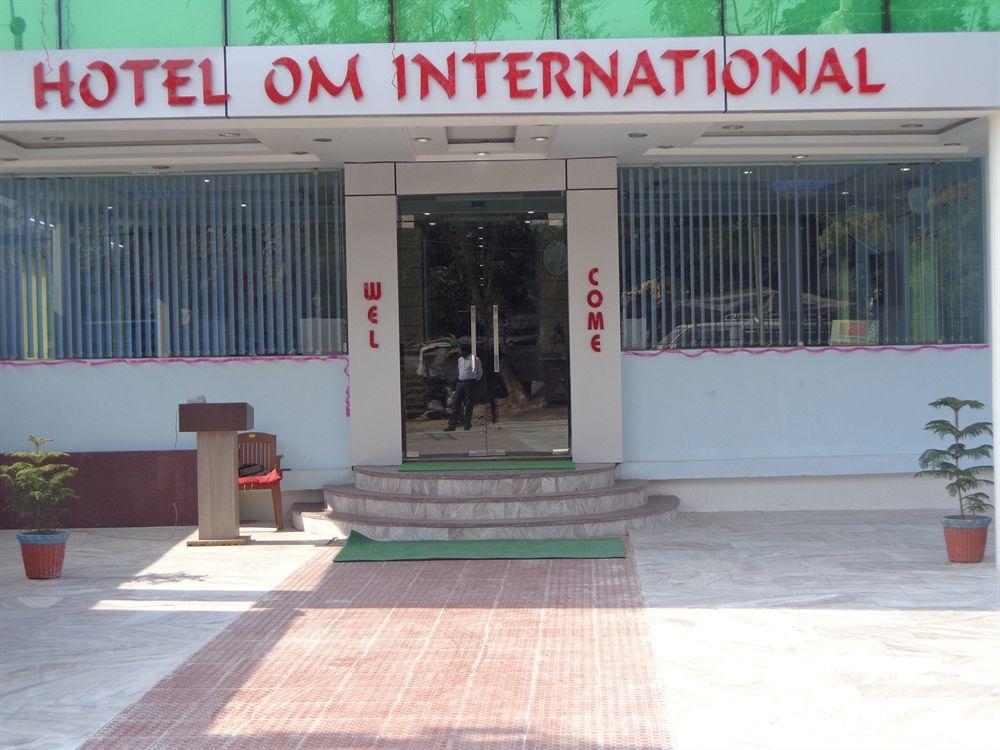 בודהגאיה Hotel Om International מראה חיצוני תמונה