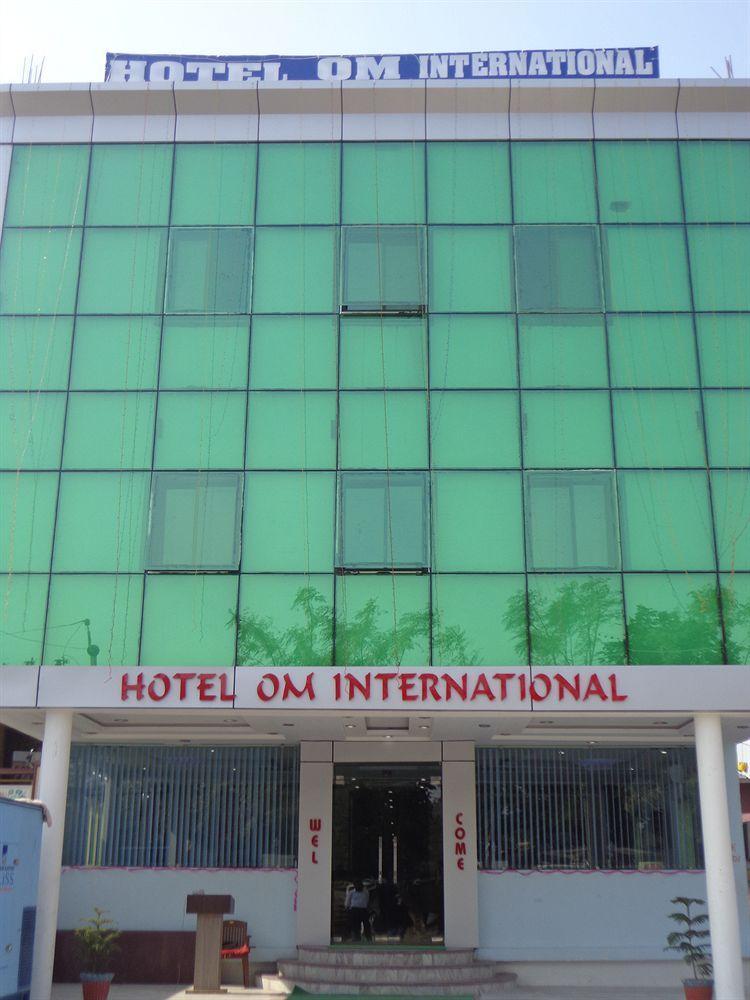 בודהגאיה Hotel Om International מראה חיצוני תמונה